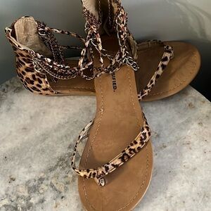 Ladies Shoes Fashion 1” heel Sandals Casual high top cheetah print size 8